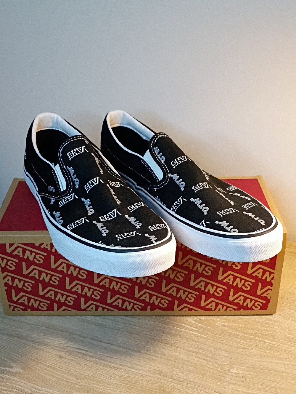 Vans Classic Slip On Shadow Vans Black/True Size 11 Men